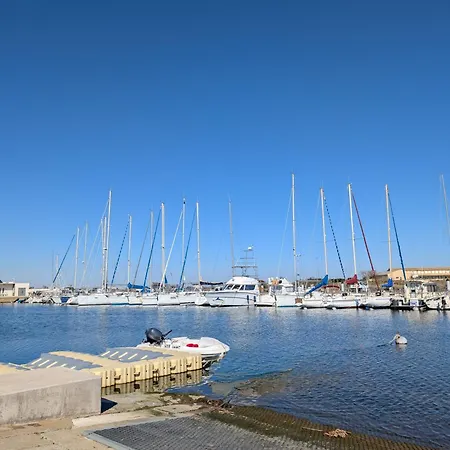Meuble De Tourisme 3 Etoiles Cap Horn, Vue Mer, Parking Prive, A 50m